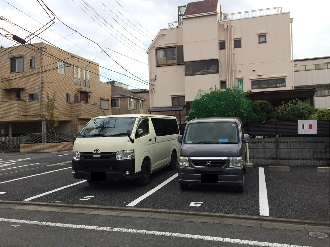 足立区西新井３丁目　月極駐車場